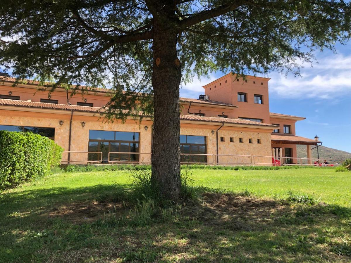 Hotel Villa De Estercuel Экстерьер фото